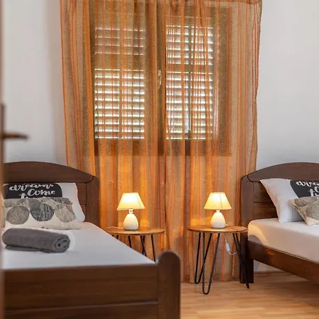 Batela Appartement Trogir